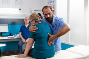 Back and spinal pain treatment at a physical therapy clinic in Painesville, OH